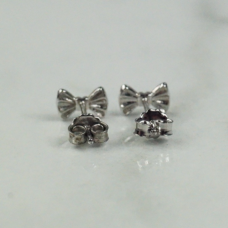 Sterling Silver Bowtie Post Stud Earrings 4.5 mm x 7 mm 0.65 g