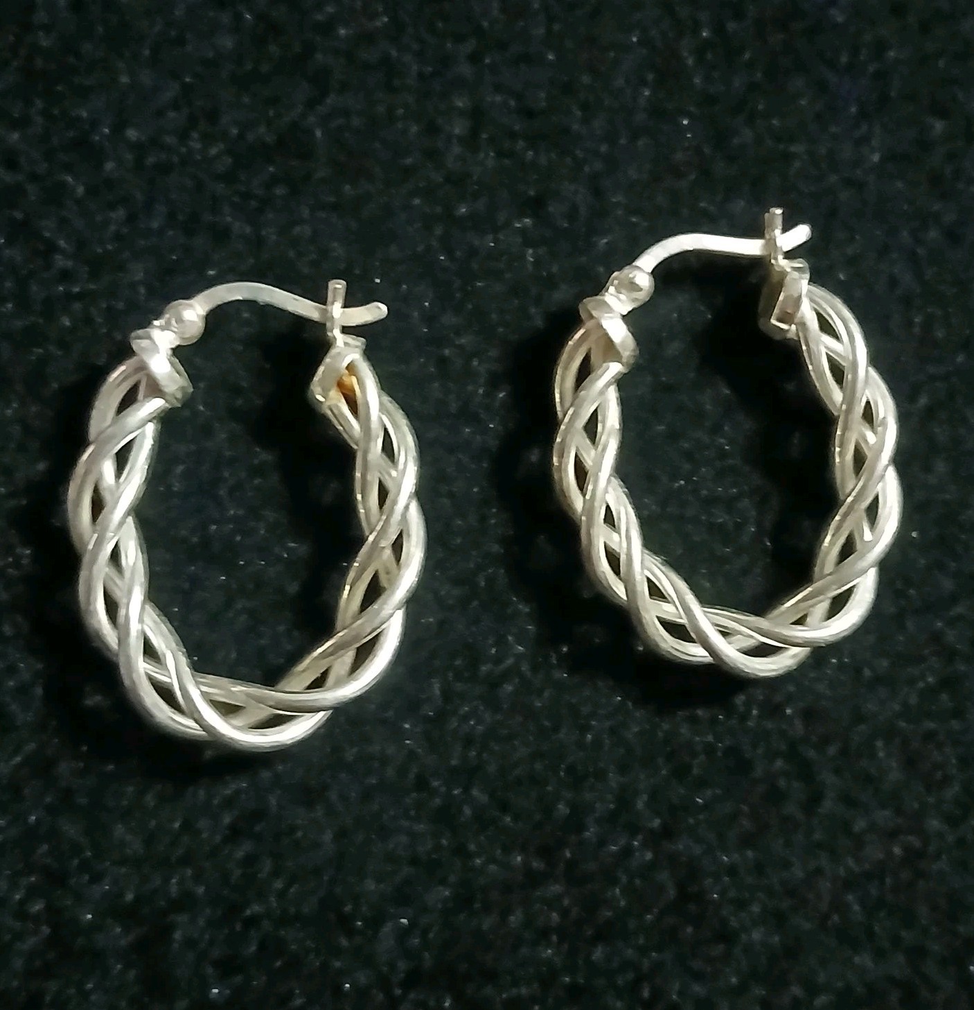 Twisted Wire Oval Hoop Earrings 925 Sterling Silver Thailand Signed