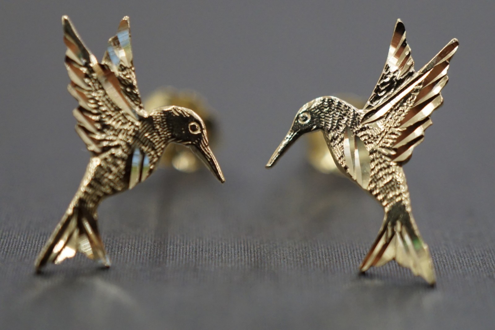 Solid 14K Yellow Gold Hummingbird Diamond Cut Stud Earrings!! (#1206408)