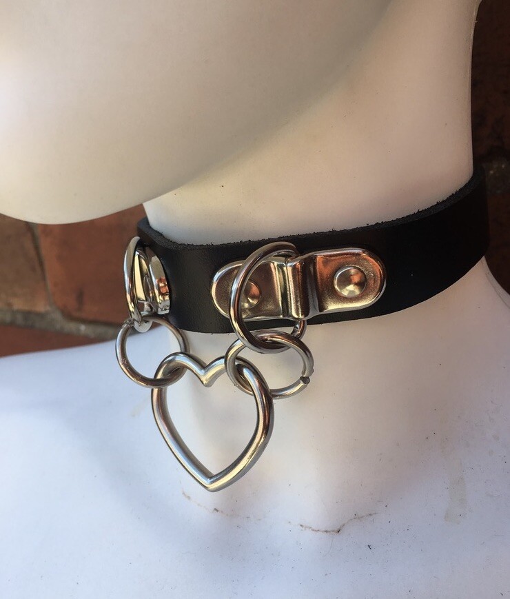 Leather Double D & Heart Ring Choker Choice of Colours Hand Made Real Leather