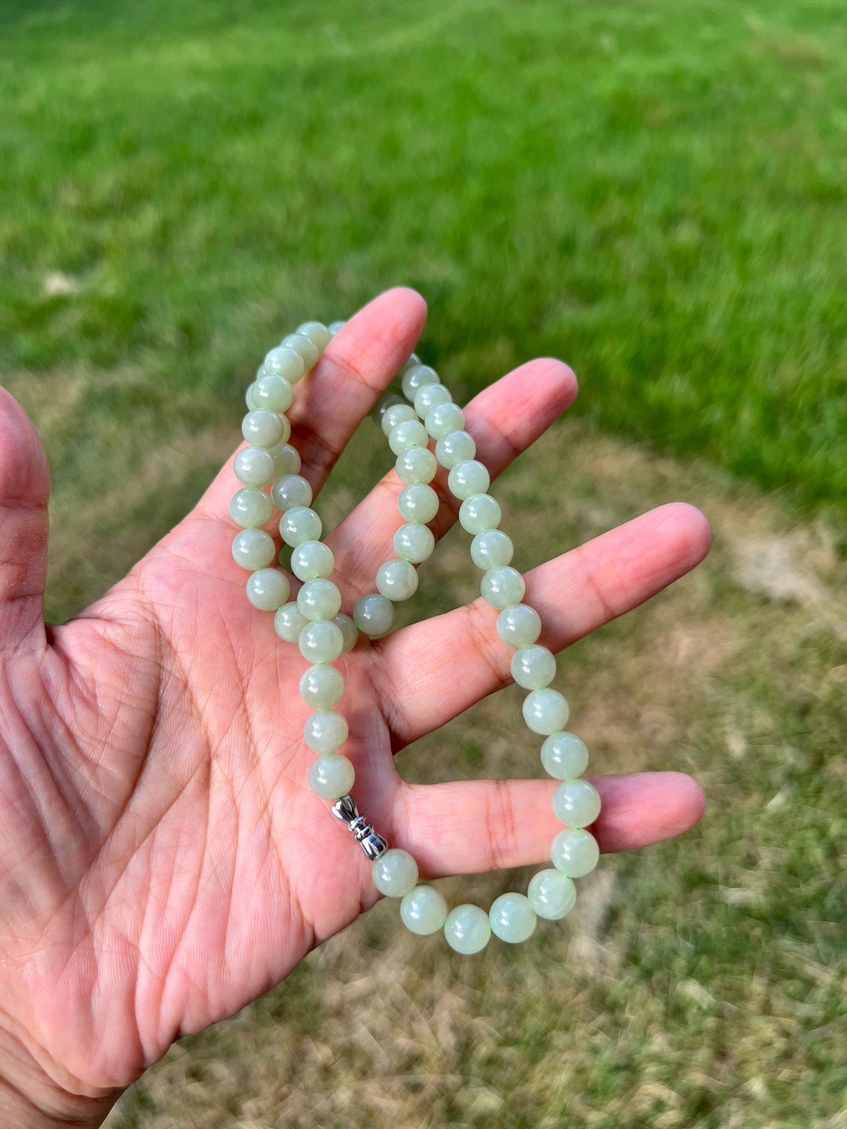 Light Green Nephrite Jade 7.8mm Bead 17″ Necklace H320 d