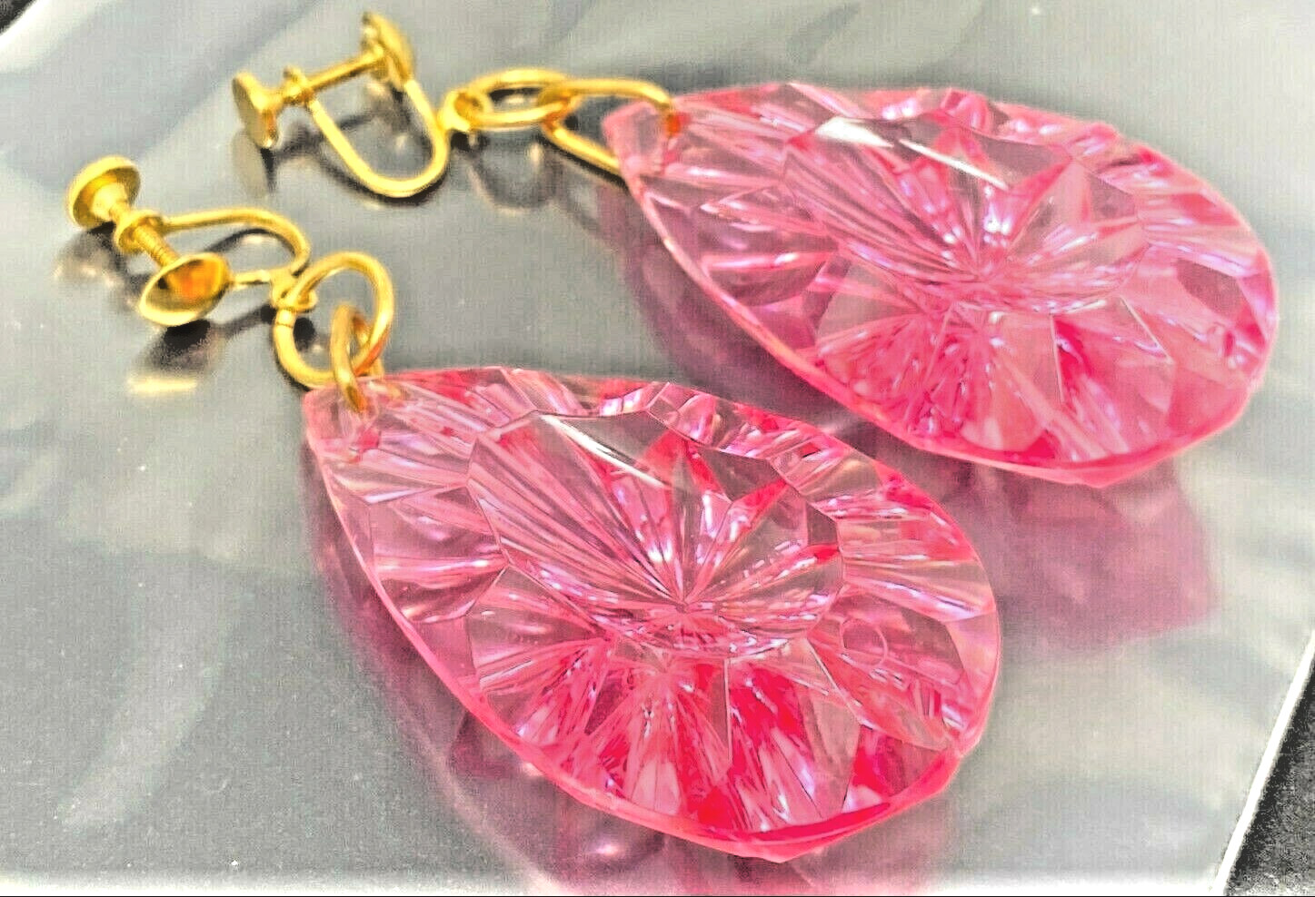 Vintage Pink Acrylic Lucite Dangling Large Gold tone Screw back Earrings