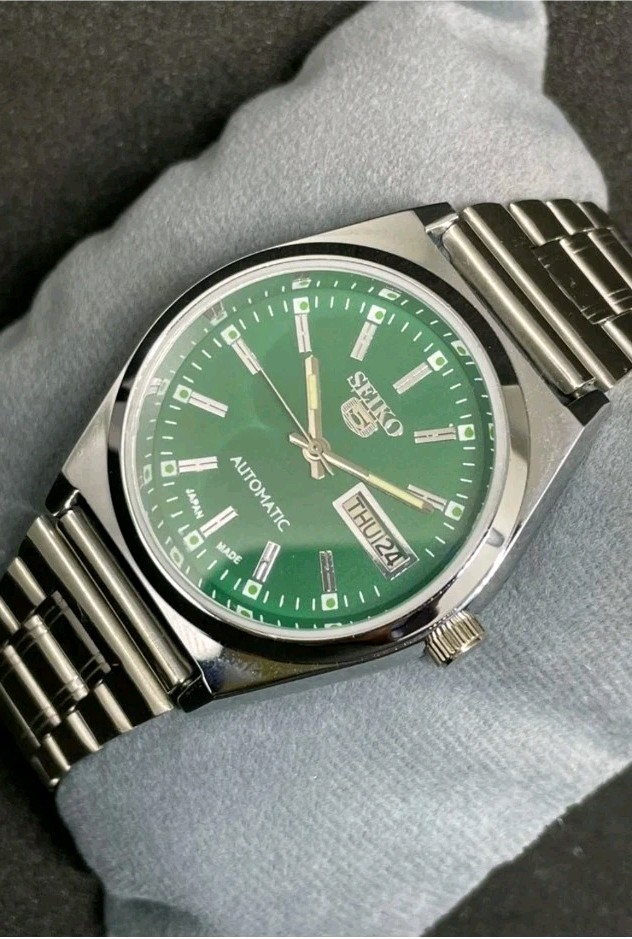 Seiko Refurbished Green Dial Day / Date Men’s Wrist Watch Free Shipping Vintage