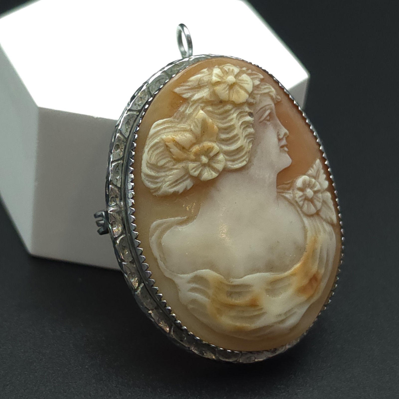 Antique Art Deco Hand Carved Shell Cameo Pendant Brooch Floral Lady Silver Tone
