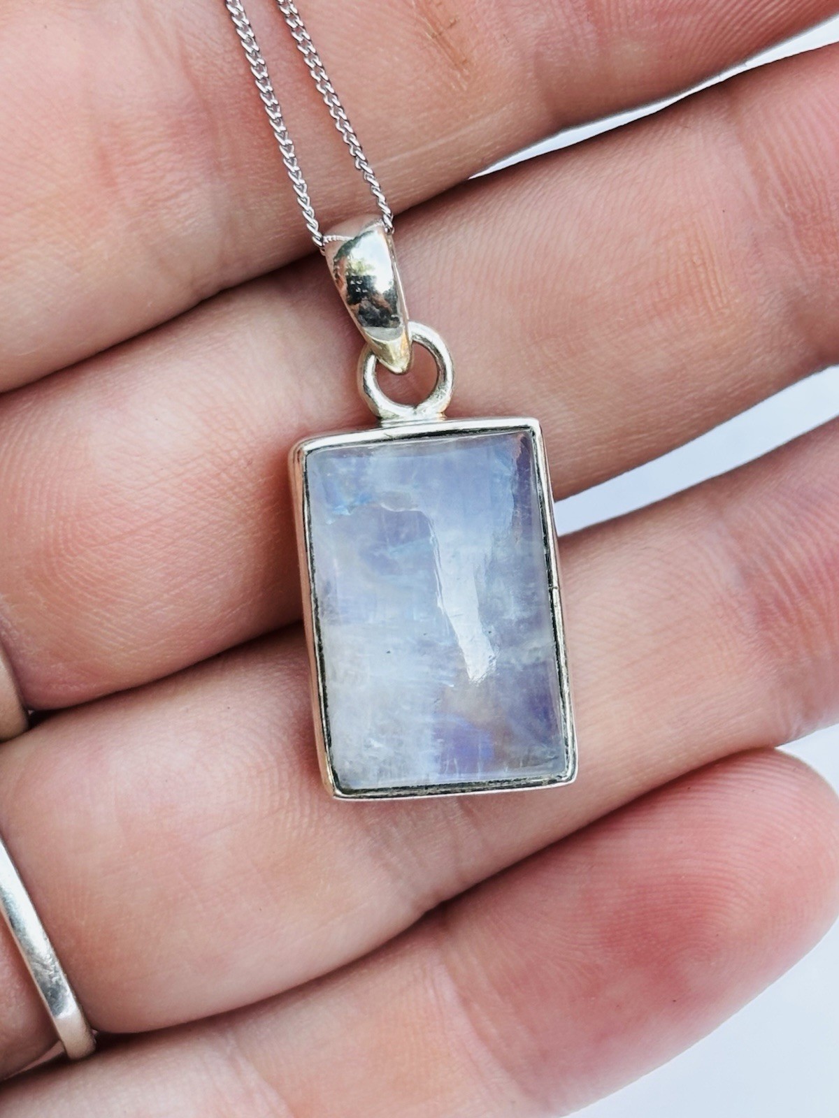Silver and moonstone pendant with 18 inches chain never worn