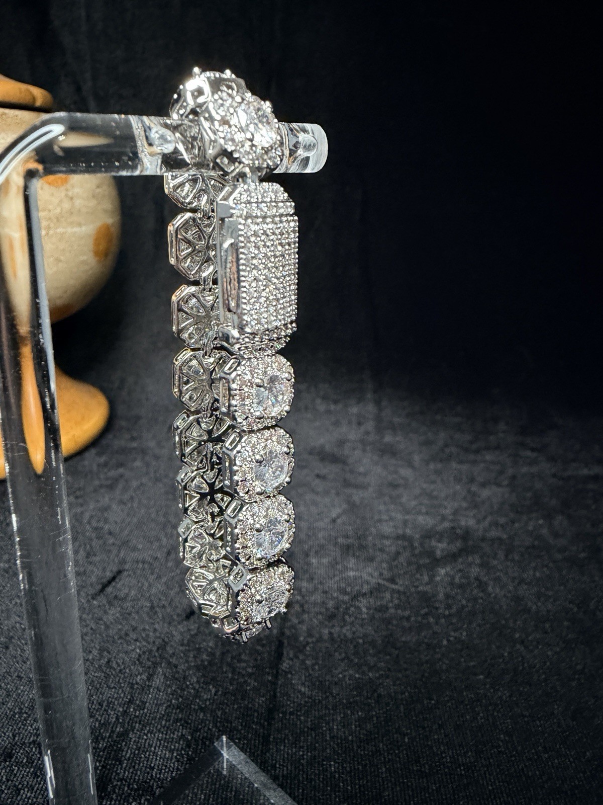 Elegant 7in White Gold 7MM Iced Out Bracelet w/Iced Out Box Lock Hypoallergenic