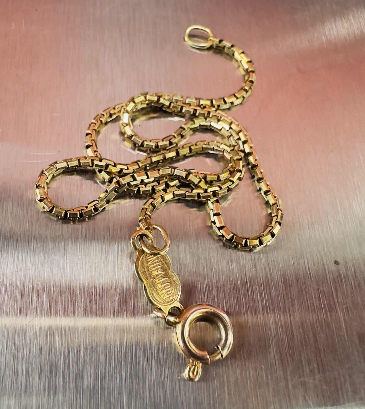 VtgUnisex 14K gold Box Chain bracelet Italy UnoArre just over 9” L, 3.4g tested