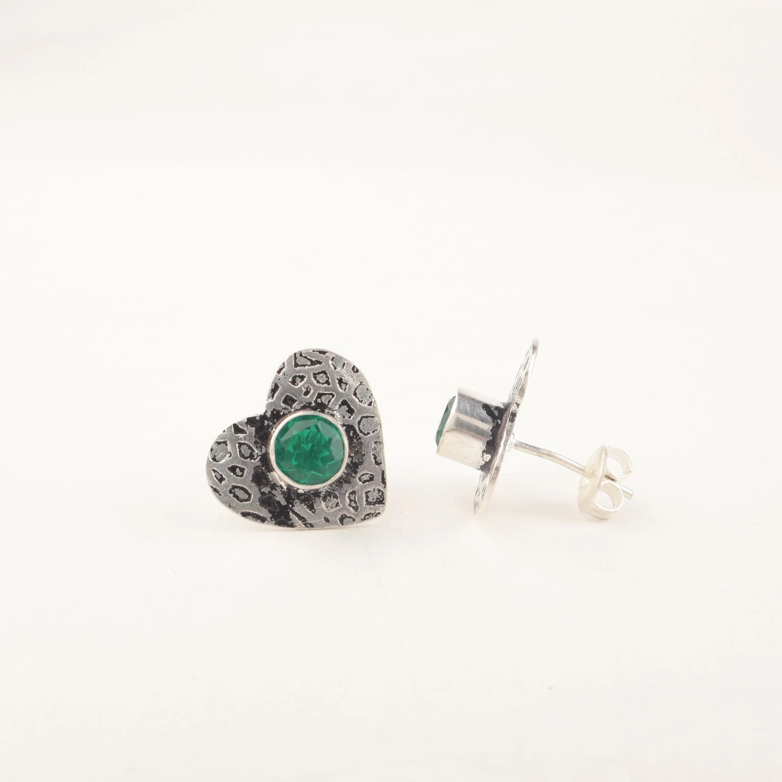 Emerald Gemstone Jewelry 925 Silver Handmade Earrings 0.6″ For Wedding Gifts