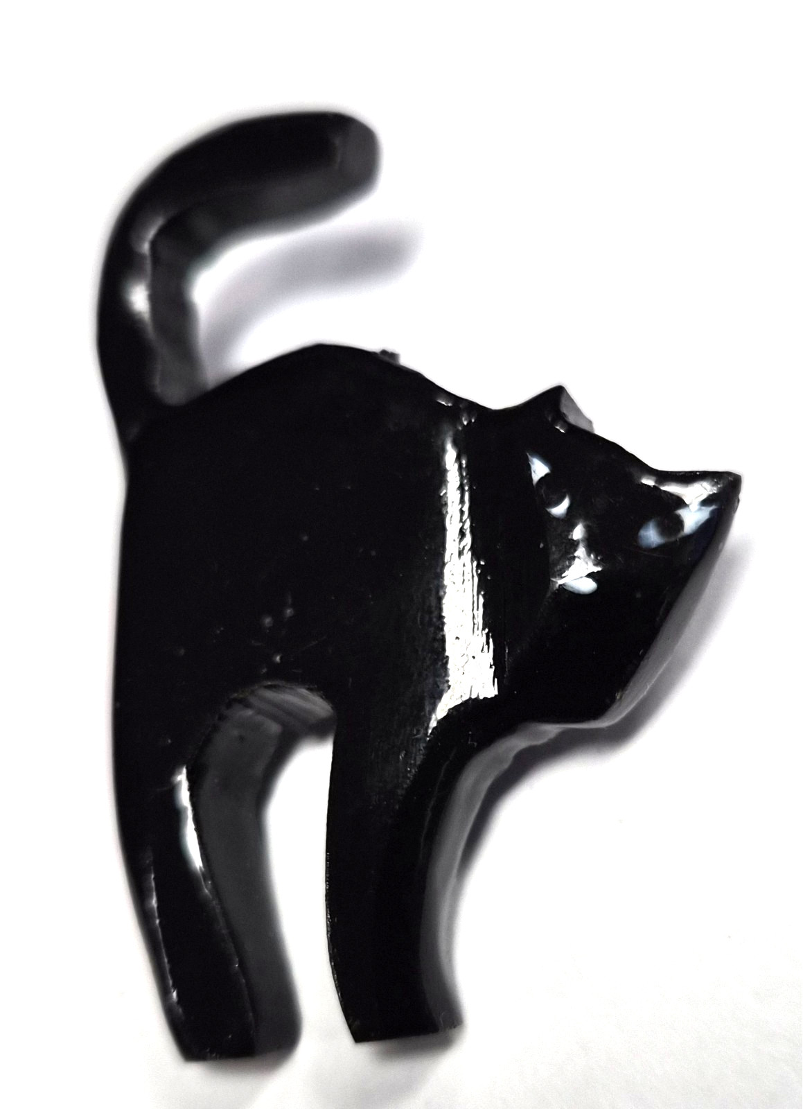 Vintage 80’s Halloween Folk Art Carved Whimsical Black Scaredy Cat Pin / Brooch