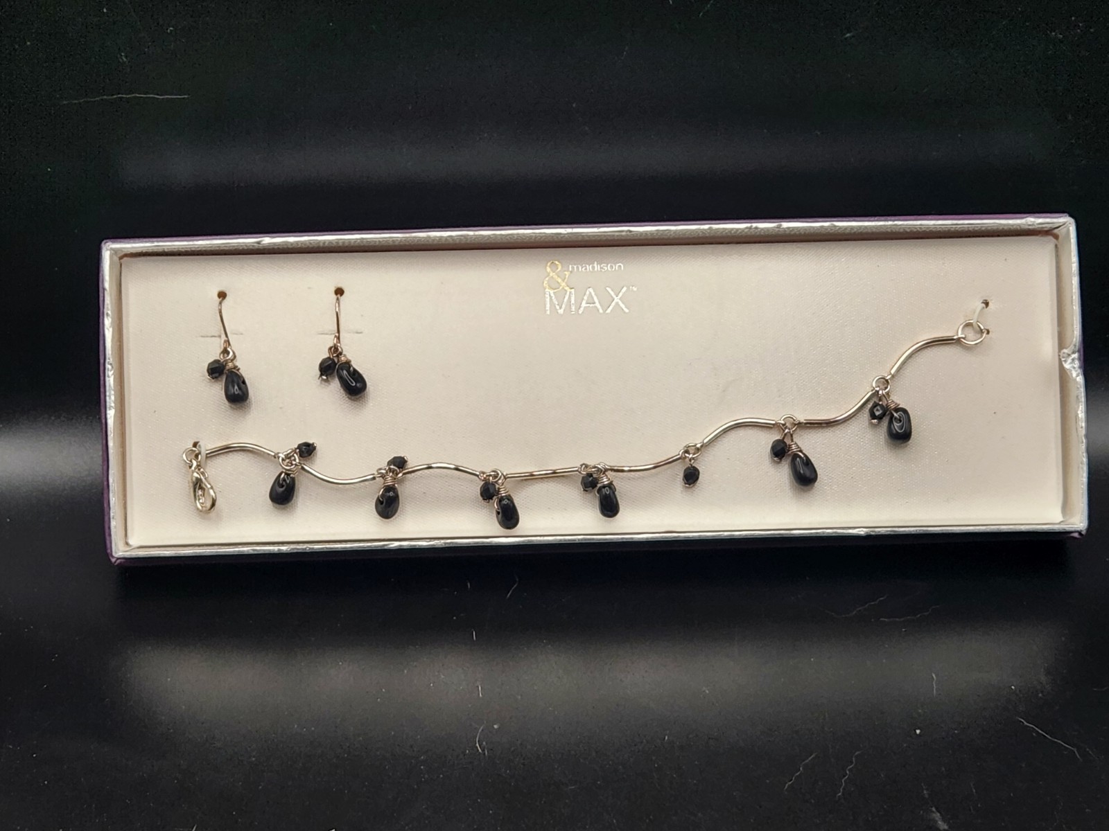 #0029 – Madison & Max Black Bead Bracelet & Dangle Earrings Gift Set Silver Tone