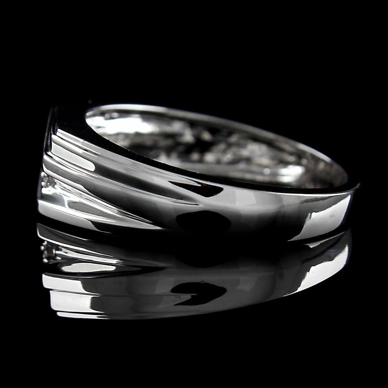$199 Men’s Ring in Genuine Round White Diamond (0.10Cts) Free Size