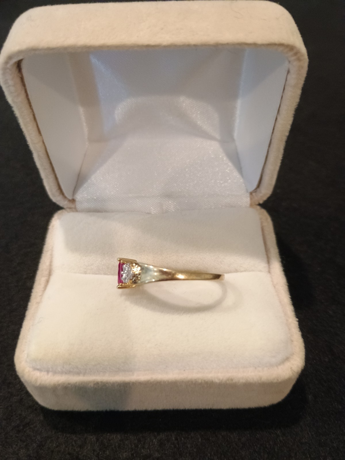 Vintage 10K Yellow Gold Marquise Ruby & Diamond Accent 1.72g Band Ring Size 7.25