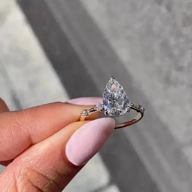IGI 2 Ct Pear F-VS1 Lab Grown Diamond Women Engagement Ring 14K Yellow Gold