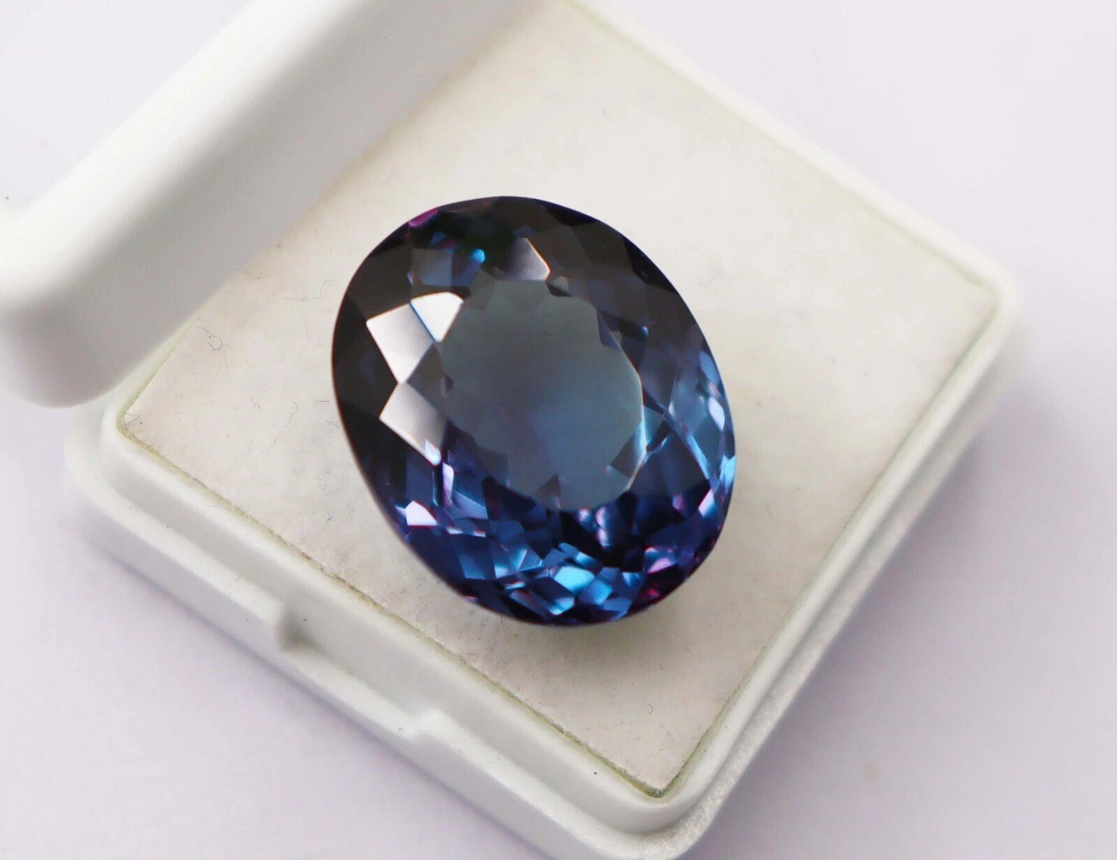 Alexandrite Russian ring Oval 10-11 Ct Natural color changing Certified Gemstone