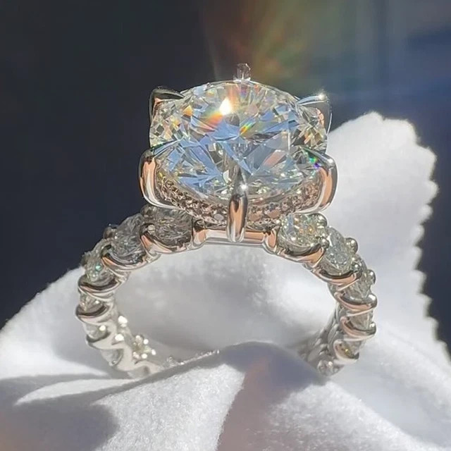 4CTW Round Cut Moissanite Engagement Ring 925 Sterling Silver 14K Vermeil Gold