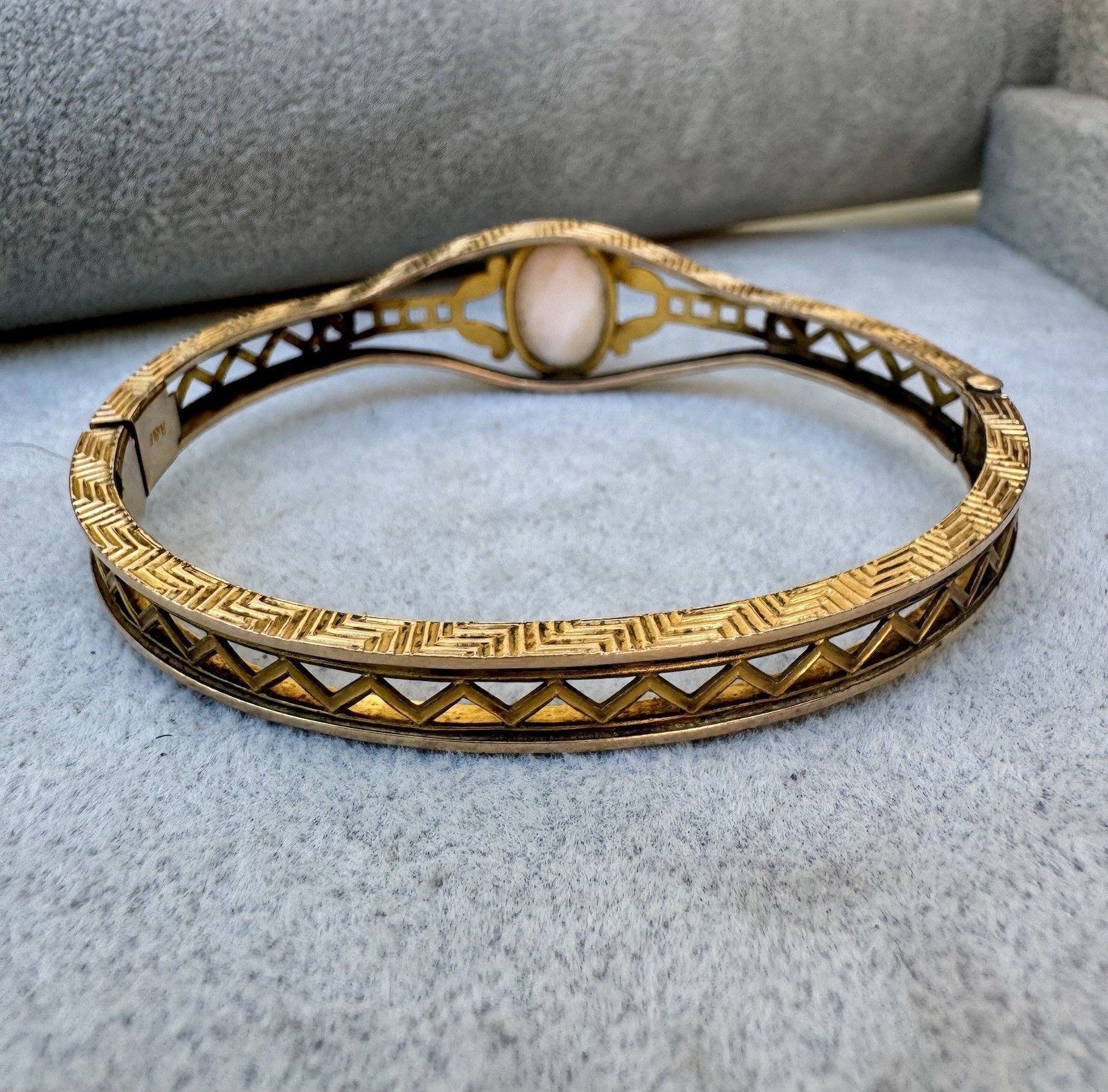 Antique Victorian Gold Filled Shell Cameo Hinged Bangle Bracelet – R&F