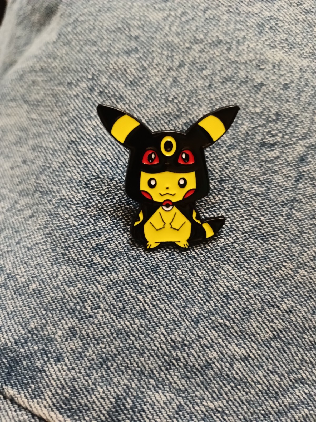 UMBREON- PIKACHU-“POKEMON”- ENAMEL, LAPEL, BROOCH PIN-NEXT DAY SHIPPING