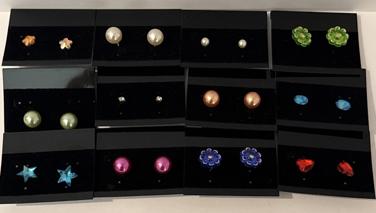 NEW Wholesale Lot 12 Pair Women’s Fashion Pierced Earrings Cards Costume Jewelry
