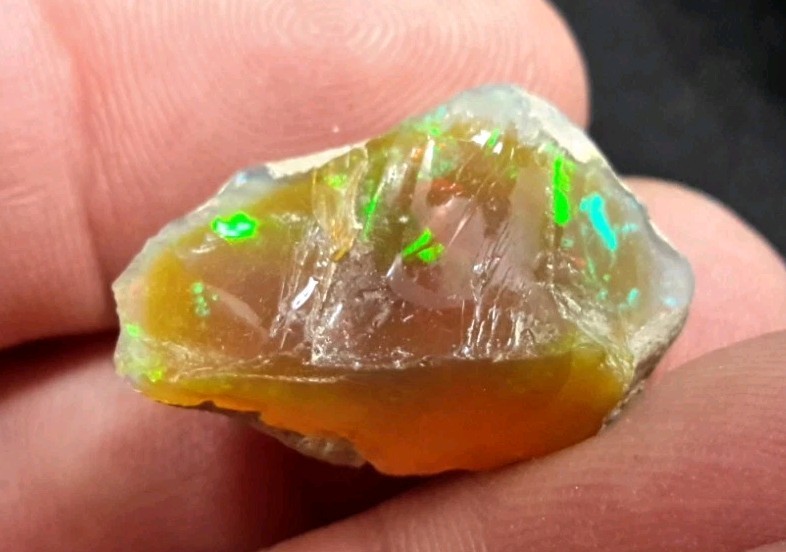 24x16x14mm ETHIOPIAN OPAL