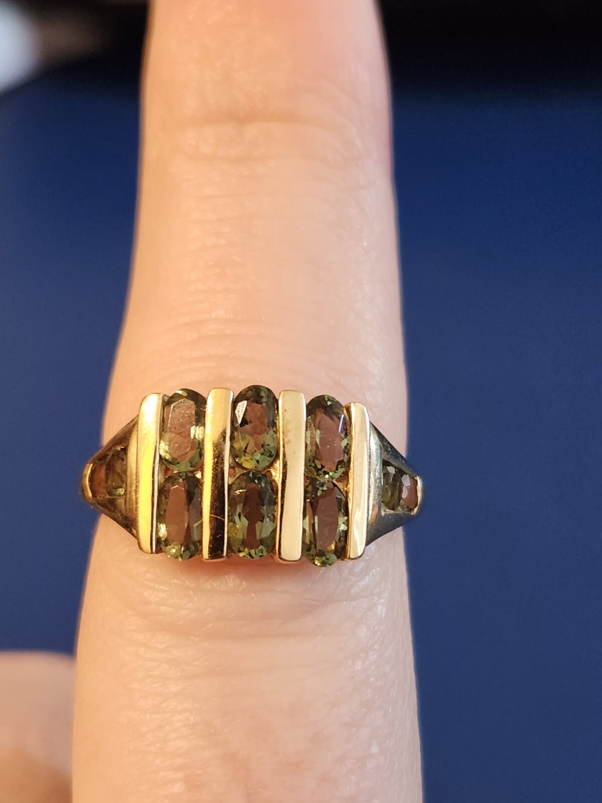 14K YELLOW GOLD BLUE/GREEN STONE RING SIZE 8.75, 3.5g