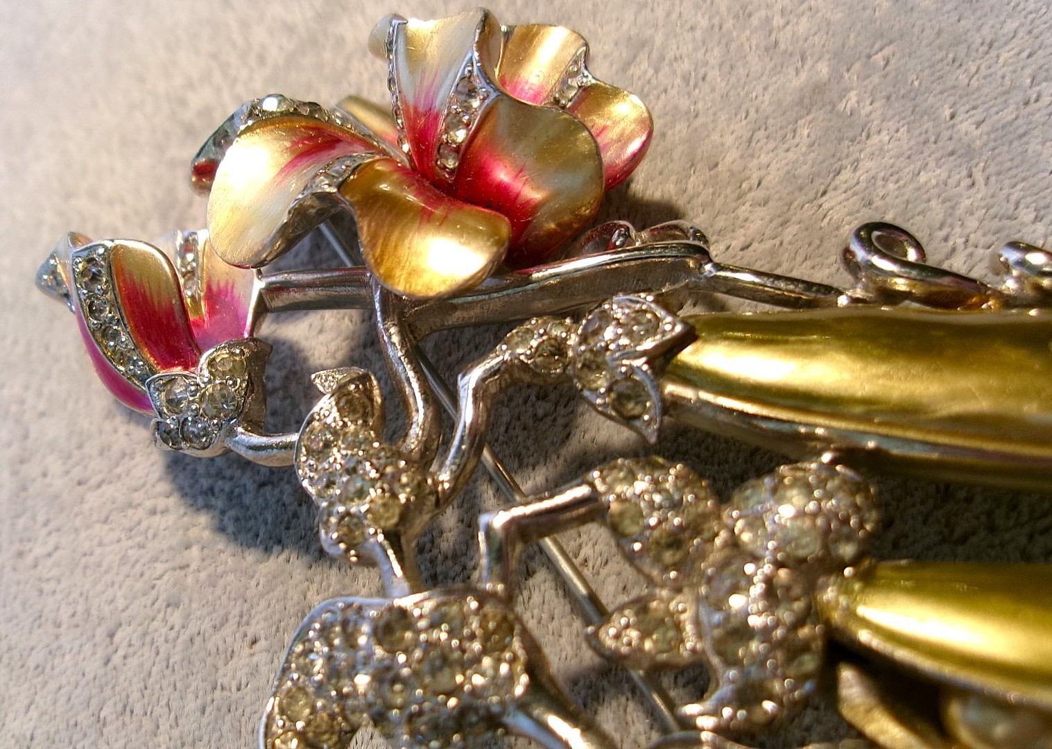 Early Signed Marcel Boucher Sweet Pea w Pods Brooch Enamel Rhodium Rhinestones