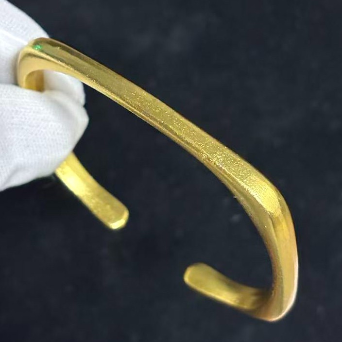 VTG Smooth Square Cuff Bracelet Bangle Gold-plated no mark, 8 inch (adjustable)