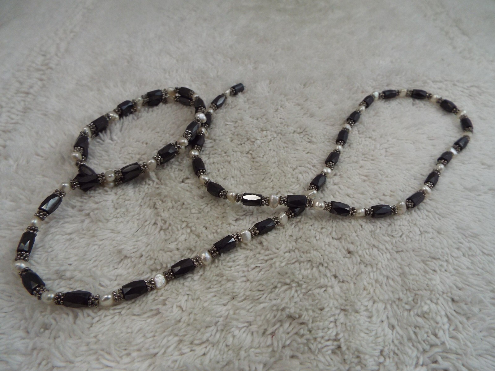 Genuine Pearl & Hematite Bead Magnetic Wrap Bead Bracelet (B24)