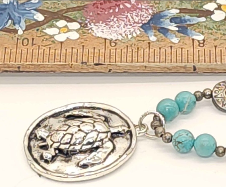 Turquoise Round Beaded Necklace Silver Tone Sea Turtle Charm Pendant Toggle