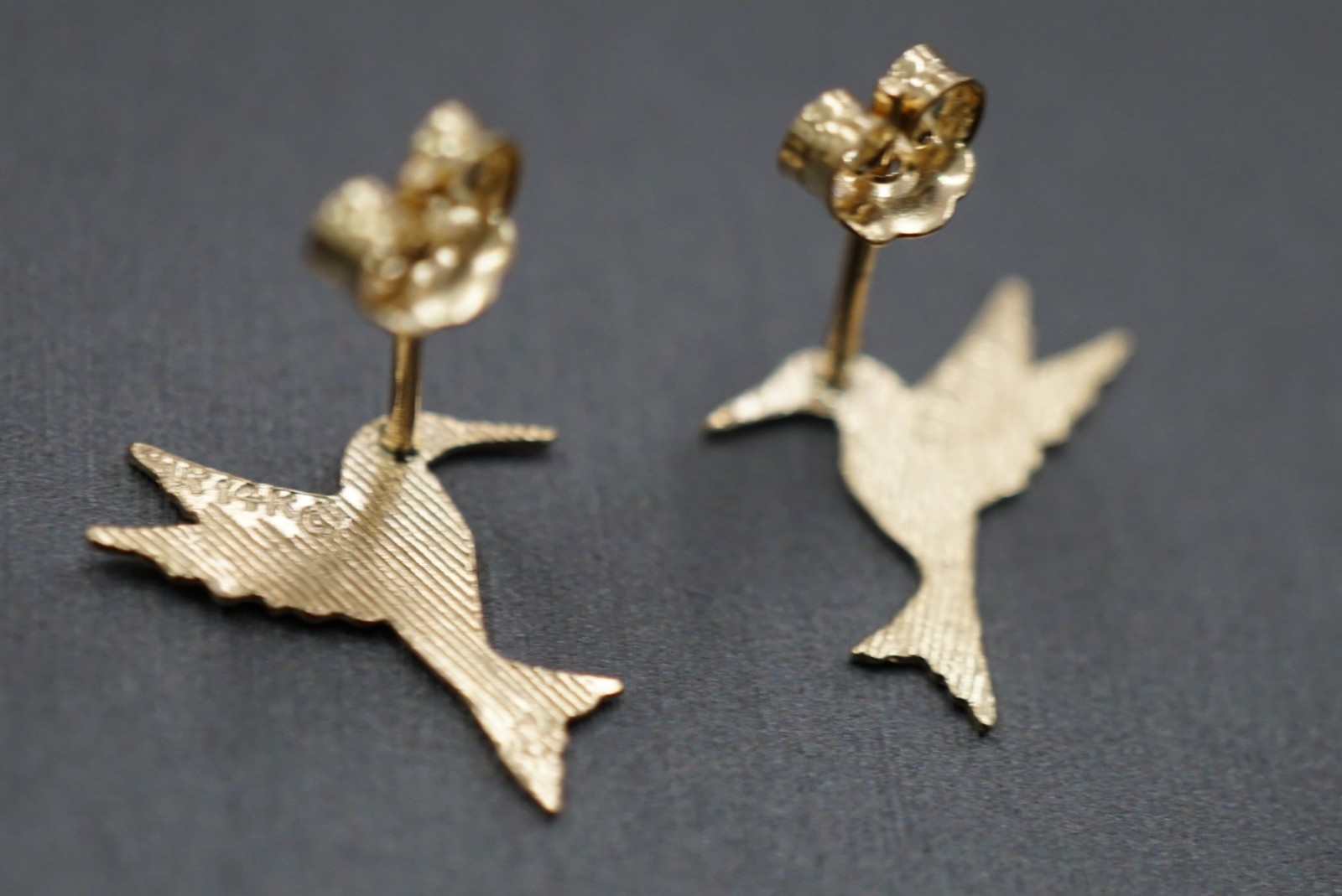 Solid 14K Yellow Gold Hummingbird Diamond Cut Stud Earrings!! (#1206408)