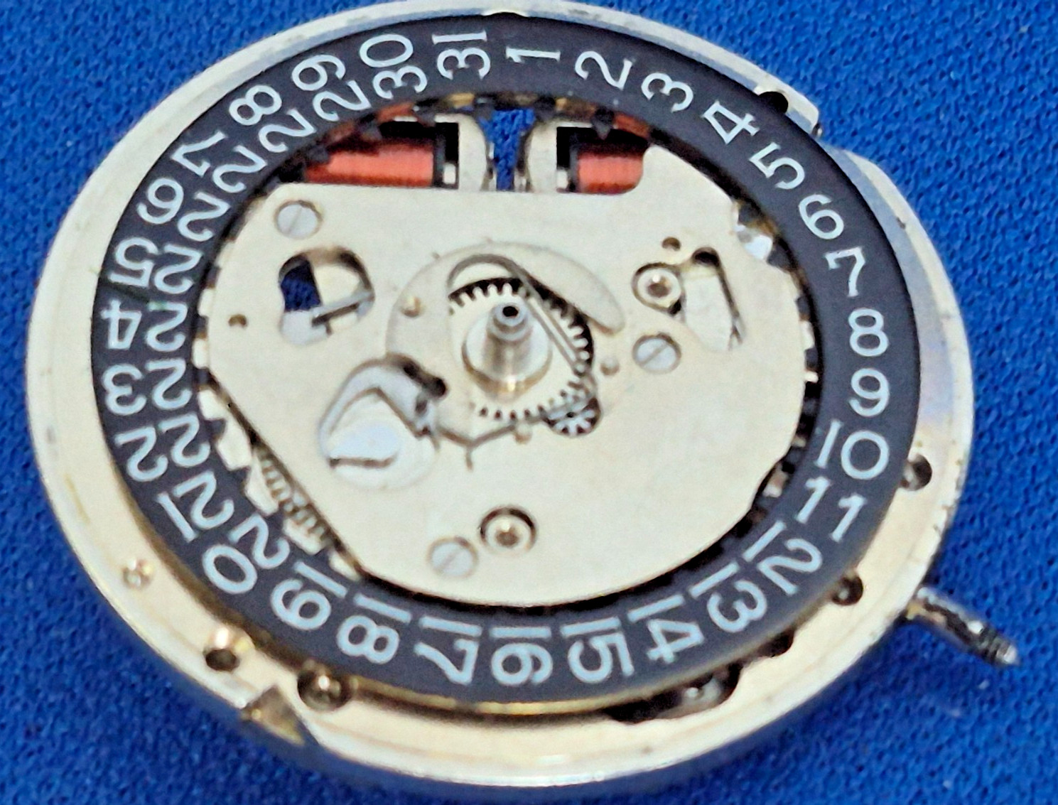 Universal Geneve Unisonic Movement 1-53 parts/repair; untested from a gold buyer