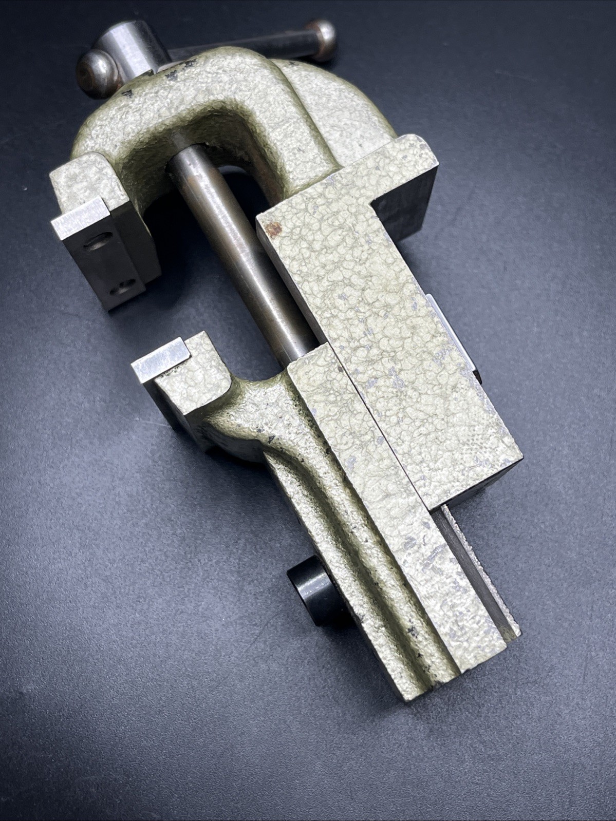 Bergeon 2021 Watchmakers Vise (017)
