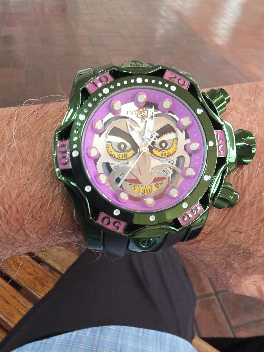 Invicta DC “Joker” Watch working / used good condition heavy watch