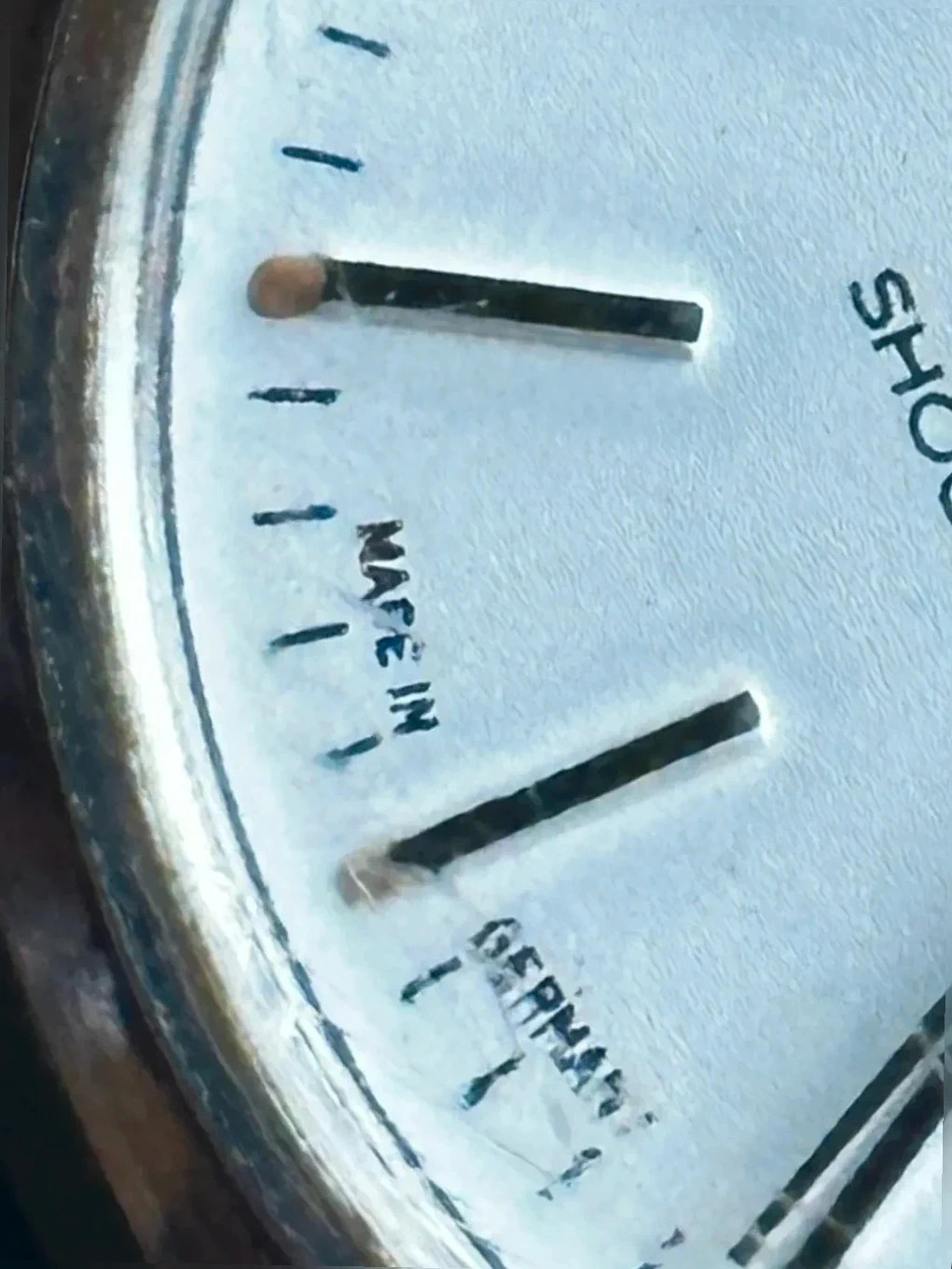 Montre vintage kienzle Shockproof – 31 mm