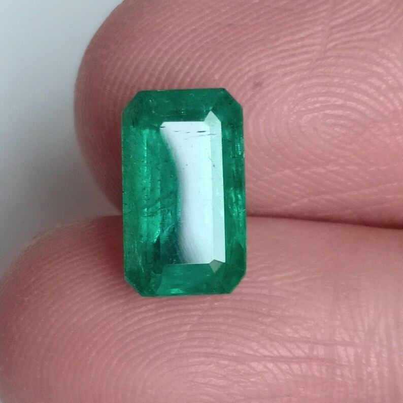 Certified Zambian Emerald Octagon Cut Minor Oil Present Stone For Gifts 2.78 Ct