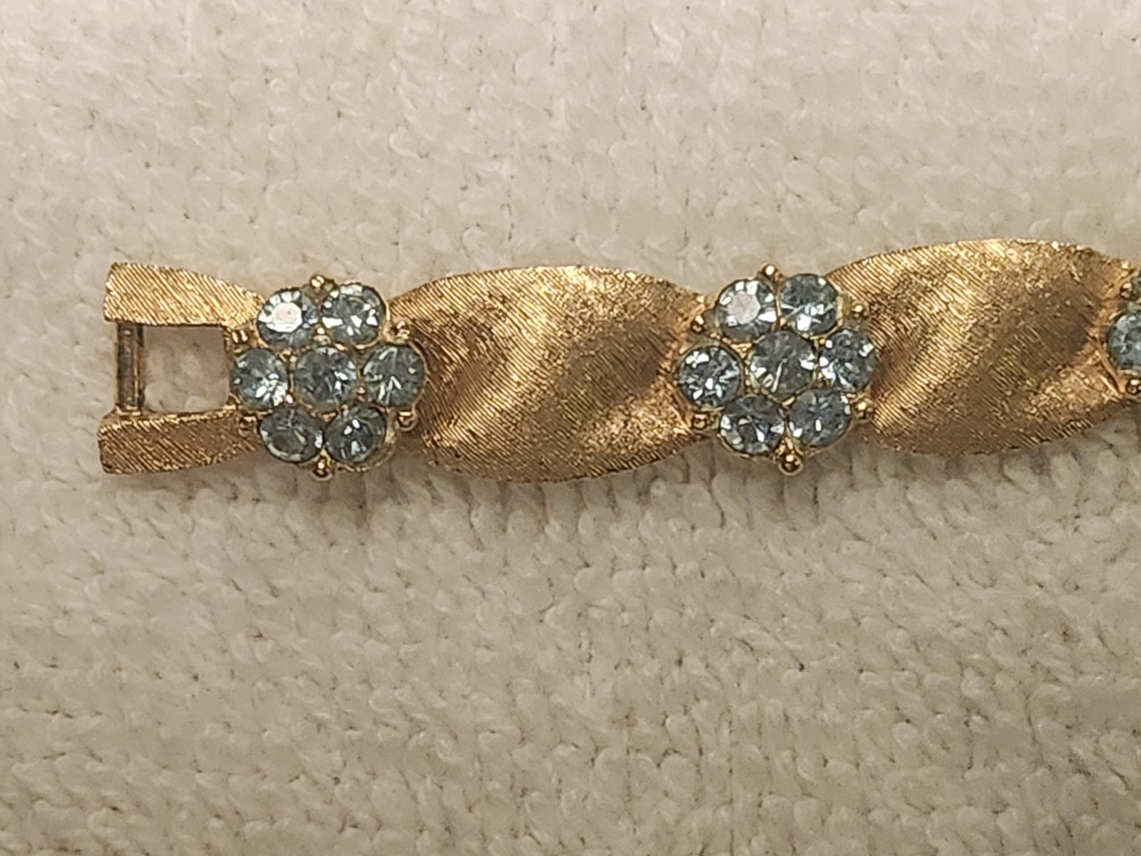 Gold Tone Bar Link Tennis Bracelet Blue Round Crystal Cluster Box Clasp