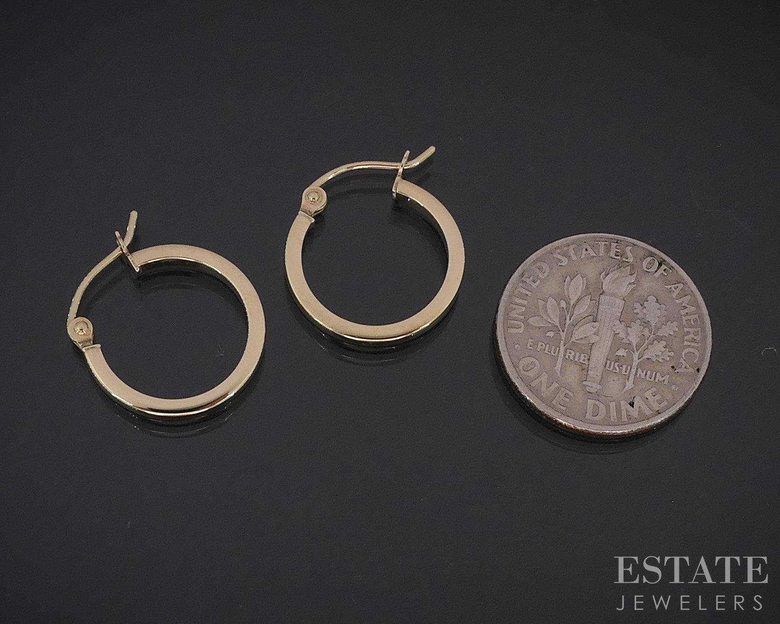 10k Yellow Gold Smooth Squared Hoop Ladies Earrings 0.7g p78515