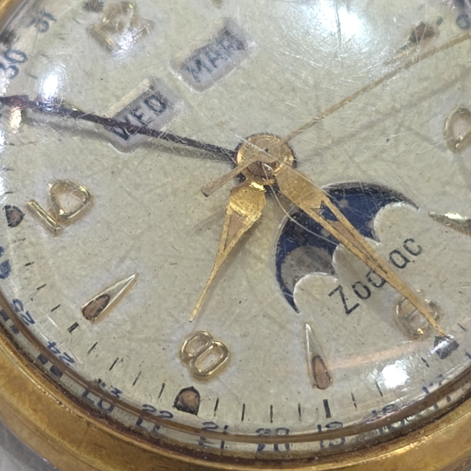 Zodiac Triple Calendar Moonphase Men’s Manual Wind Analog Gold Plated Watch