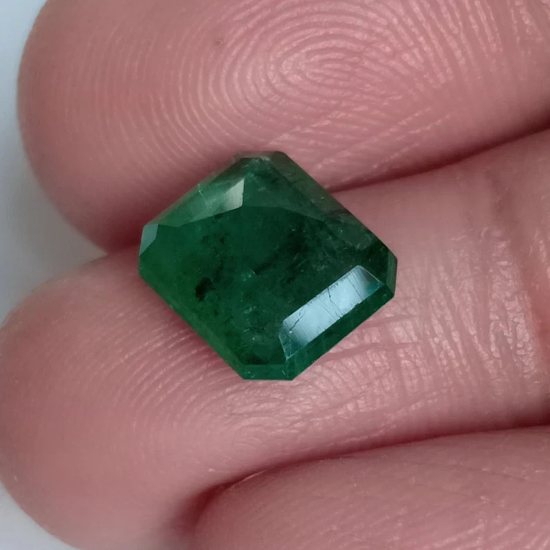 10.2×8.6mm Certified Natural Emerald Octagon Cut 3.23 CTS Zambian Loose Gemstone