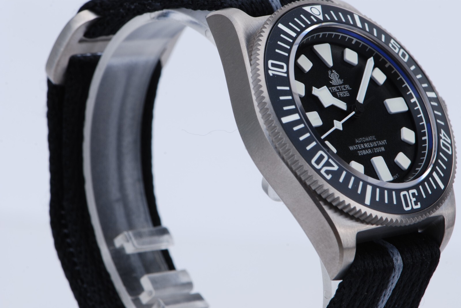 TACTICAL FROG Titanium Ti3 NH35A 200M Diver Automatic Watch BGW9 42mm Nylon