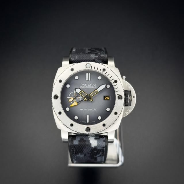 Panerai Submersible GMT Navy Seals 0PAM01323