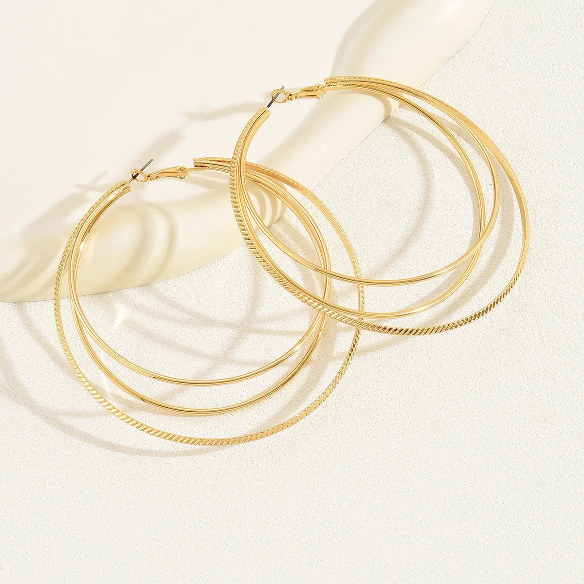 1 pair of new metal exaggerated three-layer large circle earrings, simple