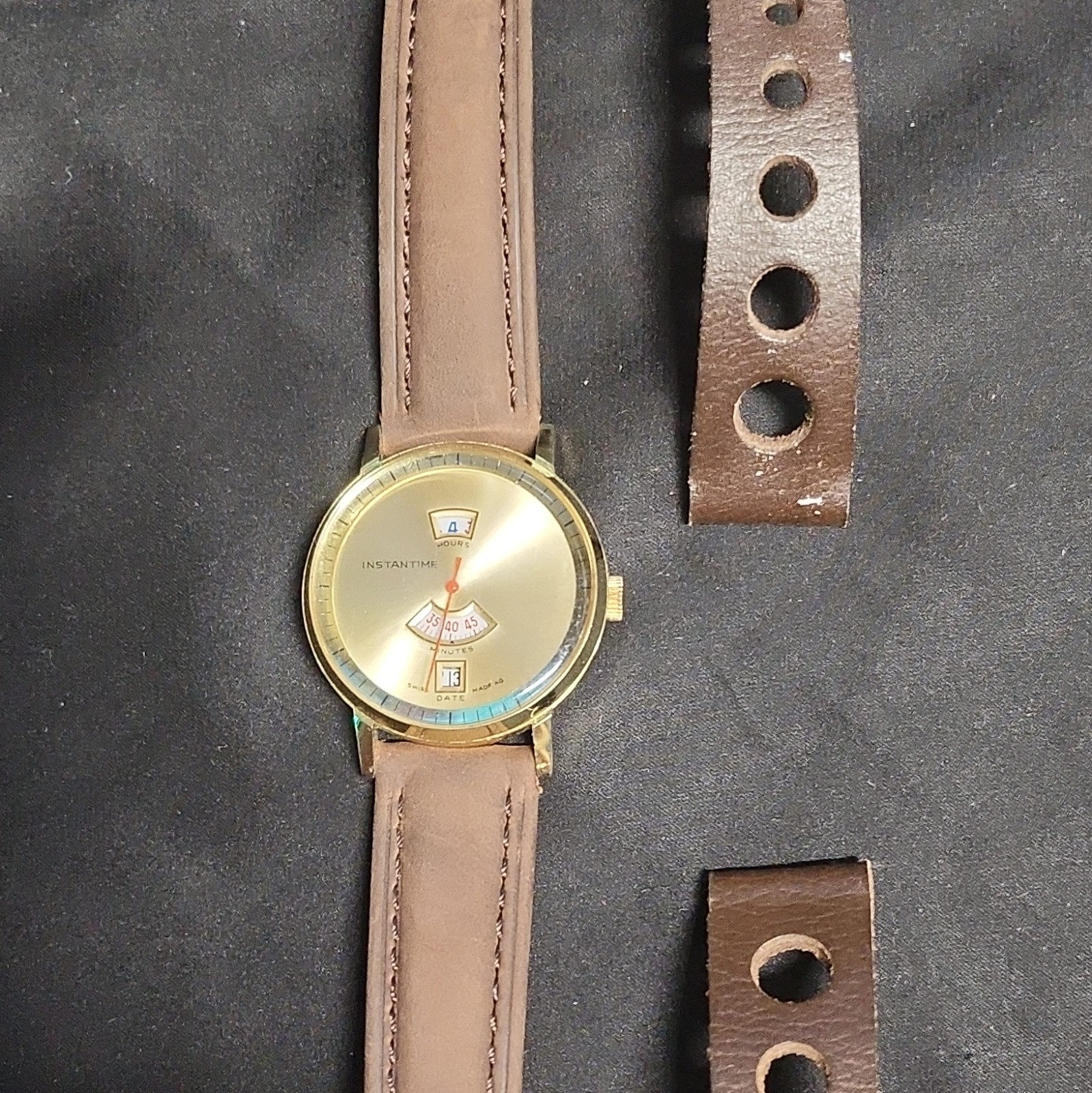 Endura Instatime 1970s Jump Hour Manual Wind Watch