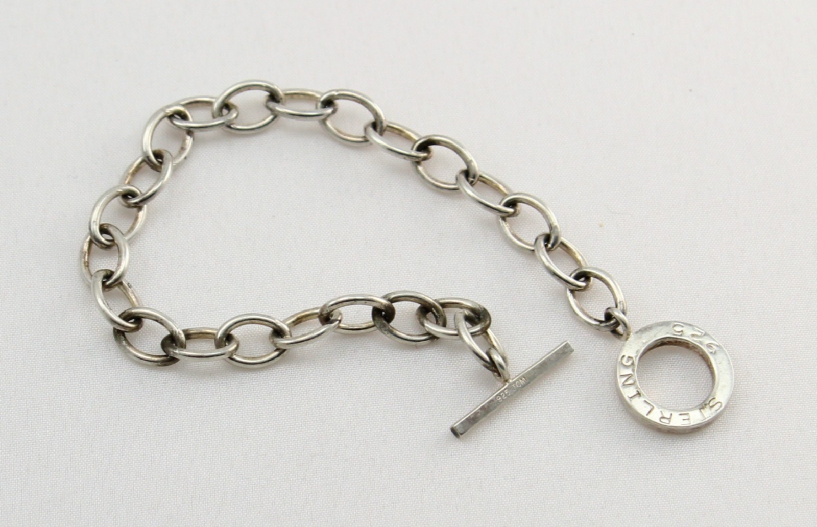 1990s Starter Charm Bracelet Oval 8 x 10mm Link 7 Inches Toggle Clasp