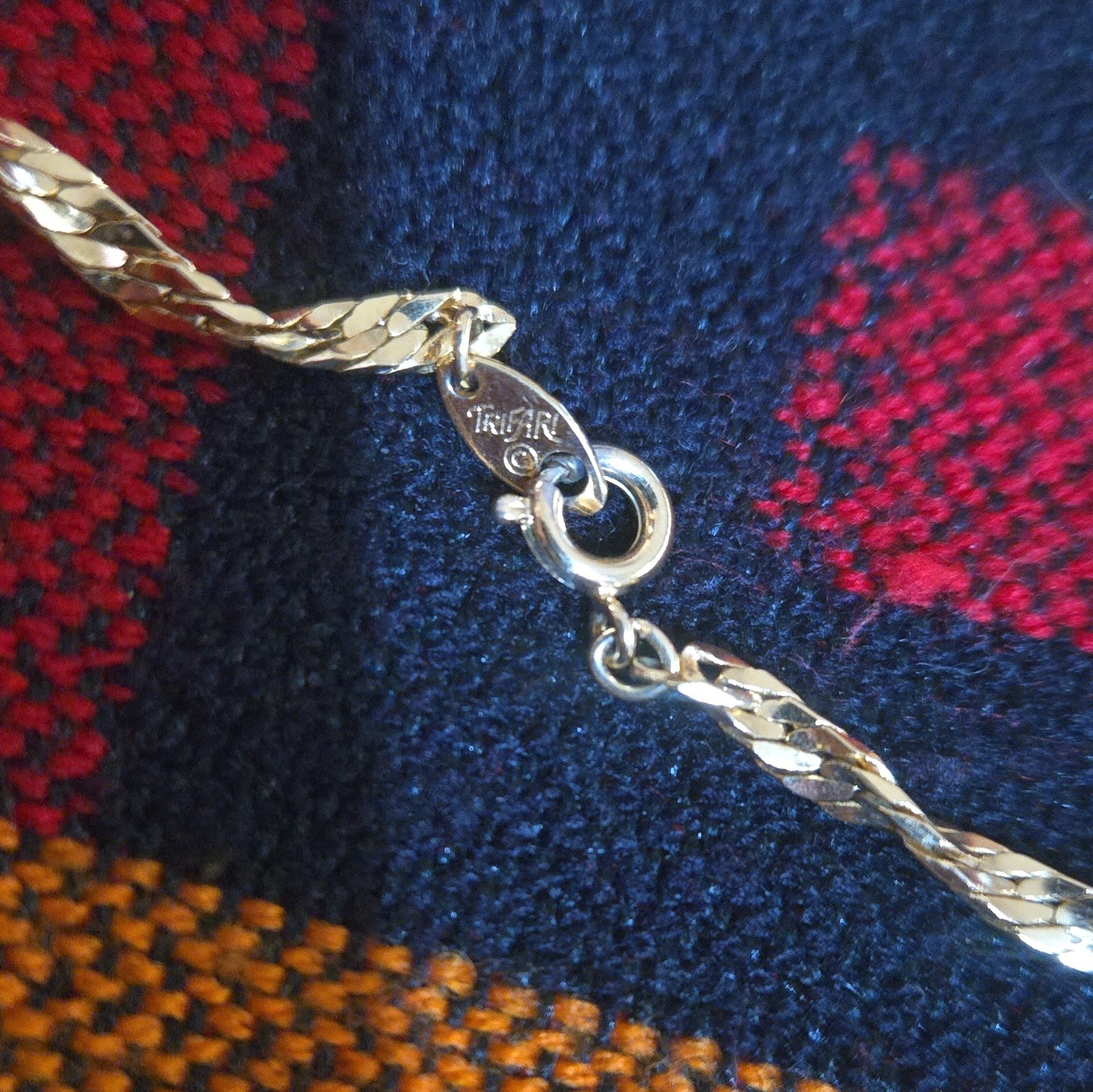 Trifari Silver Plated Herringbone Chain Necklace Lobster Clasp Signed No Stone