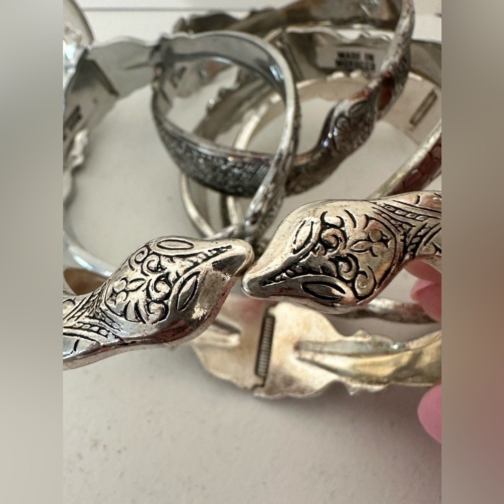 Engraved Double Snake Head Hinged Moroccan Bangles Silver Toned