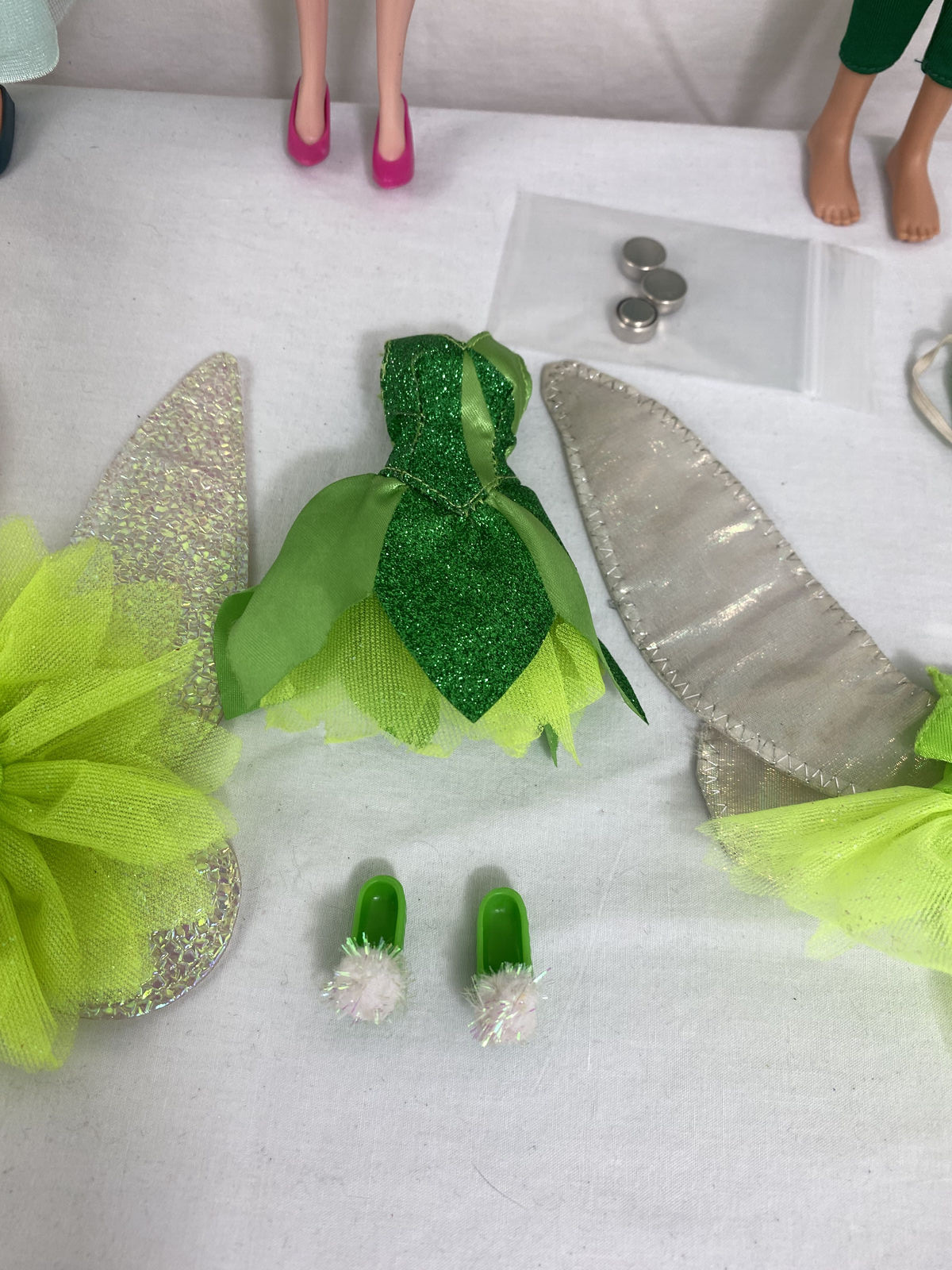 Disney Peter Pan Lot 3 Dolls + Tinker Bell Watch + 8 Outfits + Accessories