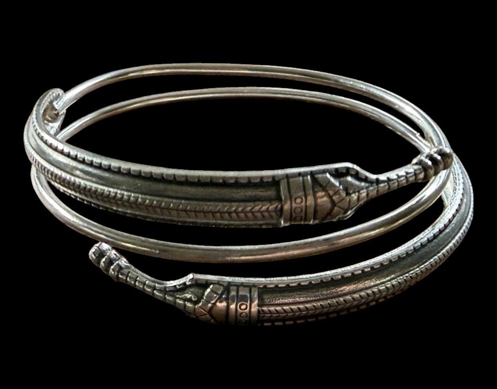 8″ DAVID AnderSEN signed, Solid Sterling Silver SAGA VIKING Bracelet. FLAWLESS!