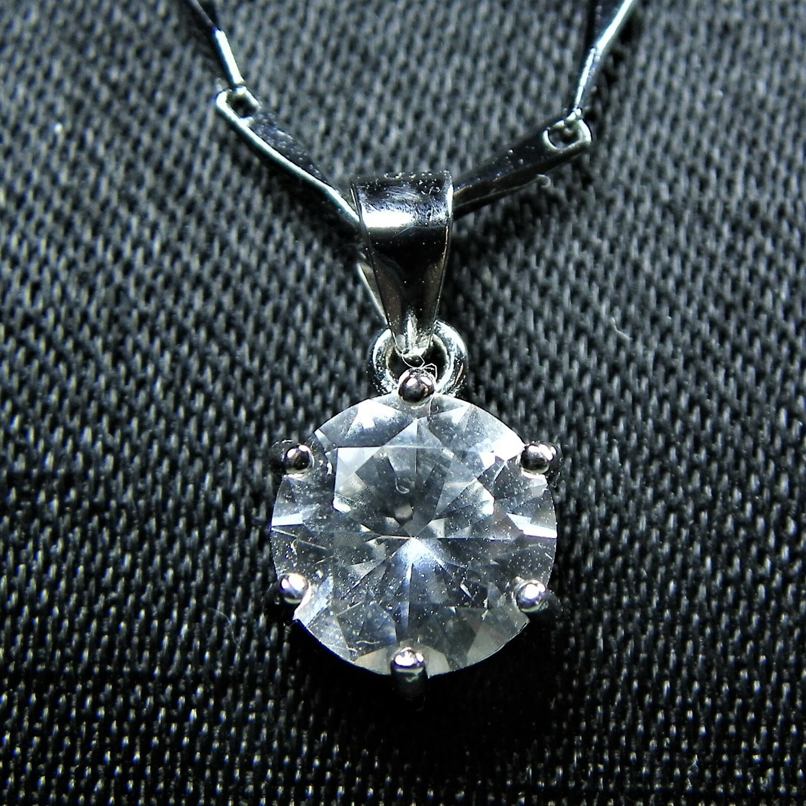 9 mm Phenacite pendant round 925 sliver Pendant Filled Rhodium brilliant cut
