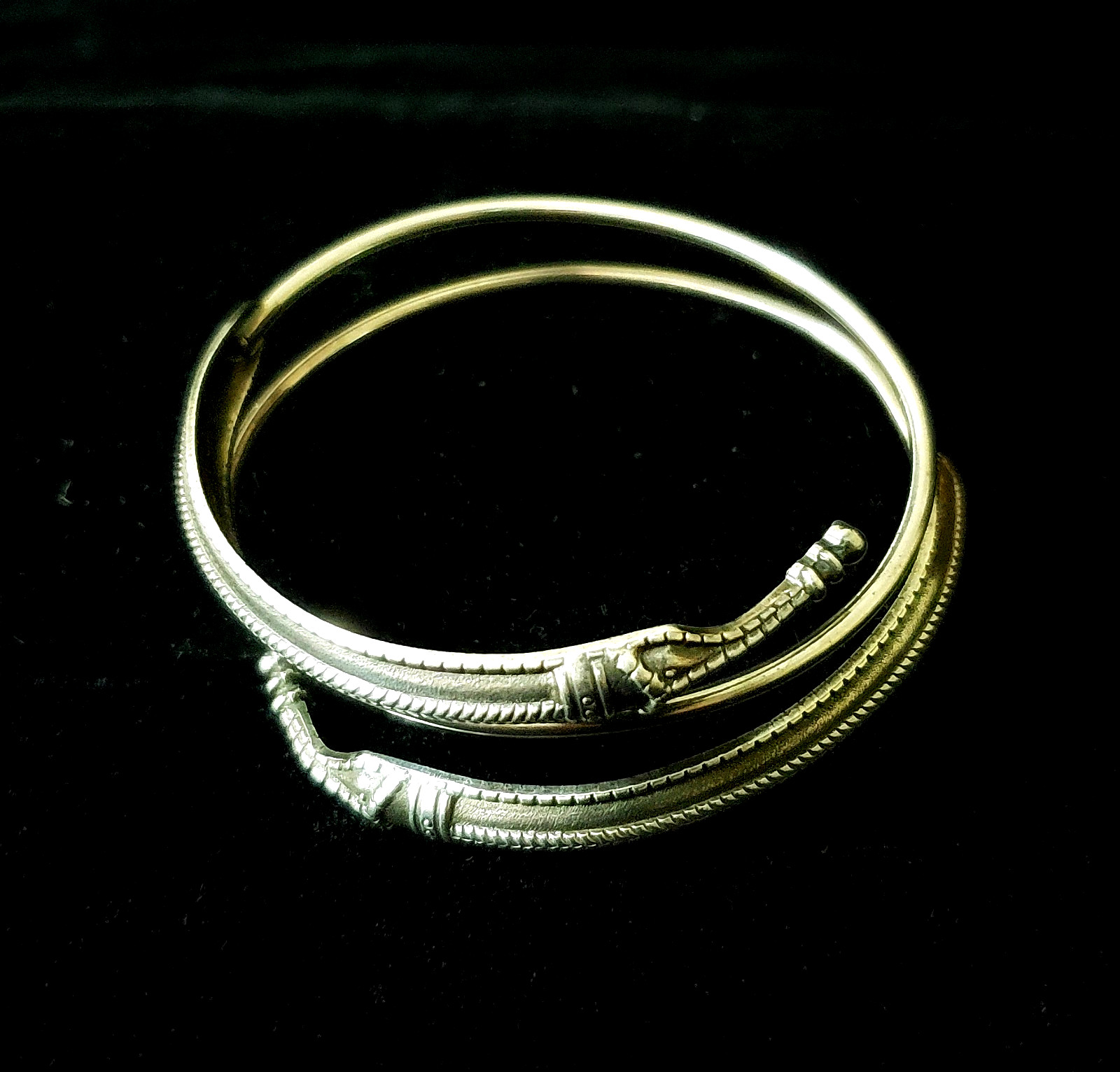 8″ DAVID AnderSEN signed, Solid Sterling Silver SAGA VIKING Bracelet. FLAWLESS!