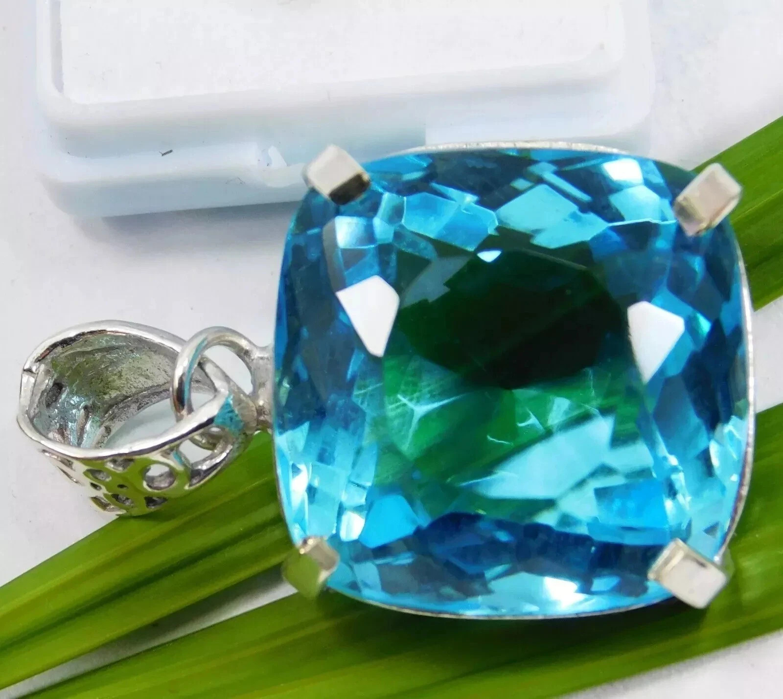 96 Ct+ Certified Natural Blue Topaz 925 Solid Silver Pendant Loose Gemstone